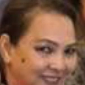 Meet your Posher, Leticia